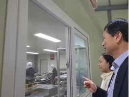 파주시, 올해부터 소규모 식품제조업체 ‘맞춤형 현장 지도’ 나서 기사 이미지