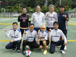 이동환 고양시장, ‘제23회 고양특례시장배 족구대회’서 축사 & 시축 기사 이미지