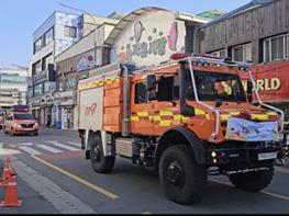 파주소방서 ‘불조심 강조의 달’ 맞아 소방차 퍼레이드 전개 기사 이미지
