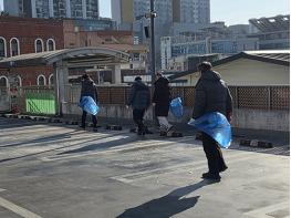 파주도시관광공사, 설맞이 전통시장 청결활동 기사 이미지
