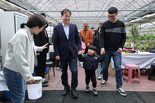 이동환 고양시장, 고양시 직원 가족 주말 농촌체험에 참석해 직원 격려