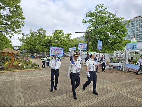 일산동부경찰서, 우회전 일시정지 일상화 및 약물운전 근절을 위한 유관기관 합동 교통안전 캠페인