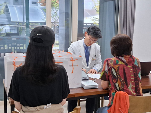 고양시흰돌종합사회복지관, 고양장항LH1단지에서 찾아가는 한방진료 진행